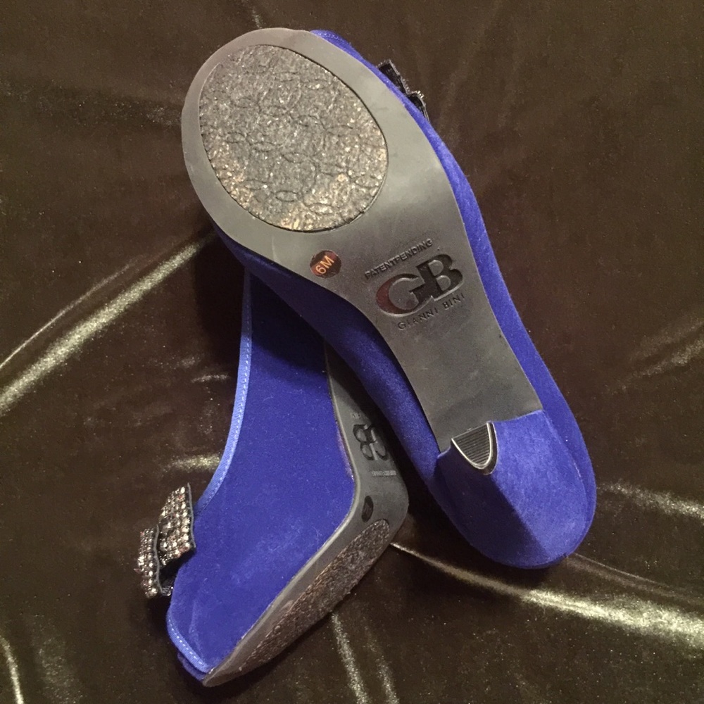 Gianni Bini blue velvet rhinestone peep toe heel - Picture 6 of 8